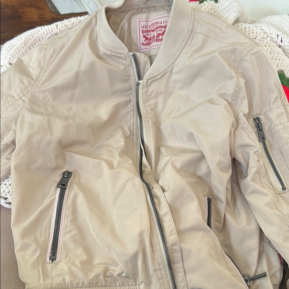 Levi's Women's Cream Bomber Jacket